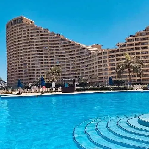 Porto Sokhna Pyramids Family Only بورتو السخنة الاهرامات *